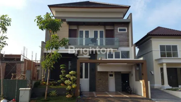 image RUMAH CITRALAND CLUSTER TERDEPAN MODERN NEW GRESS DEKAT KE KAMPUS UNESA CIPUTRA (1)