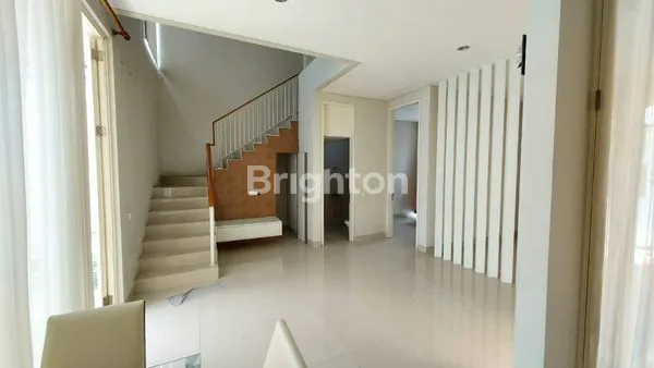 image RUMAH THE MANSION PAKUWON INDAH (2)