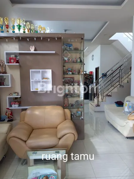 image RUMAH CANTIK DI KEDAMAIAN (3)
