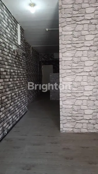 image RUMAH LOKASI STRATEGIS SURABAYA BARAT, DEKAT PAKUWON MALL, SEKOLAHAN, UNIVERSITAS, PUSAT KULINER & PERDAGANGAN LAINNYA (5)