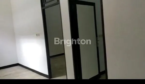 image BANGUNAN UNTUK KANTOR, SHOWROOM, COUNTER TELEPON SELULAR (7)