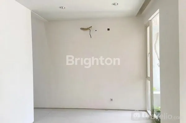 image  RUMAH DI OASIA  DIAN ISTANA (4)