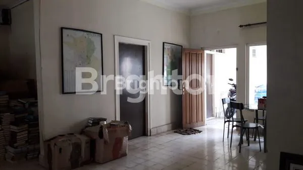 image RUMAH VILLA STRATEGIS SANGAT COCOK BUAT SEGALA USAHA KARNA BERADA DI NOLL JALAN RAYA  JANTUNG KOTA WISATA BATU (6)