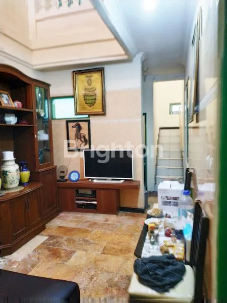 image RUMAH 2 LANTAI MANUKAN ROW JALAN LEBAR SIAP HUNI, MURAH (5)