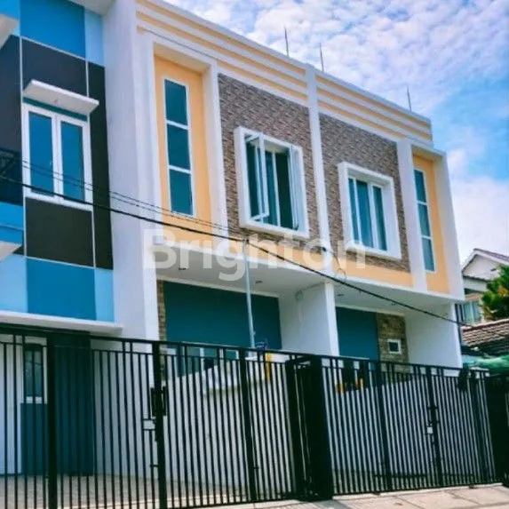 image RUMAH CANTIK 2 LANTAI GADING GRIYA LESTARI (1)