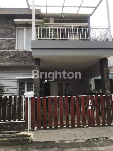 image RUMAH CANTIK 2,5 LANTAI DI KAWASAN ELITE STRATEGIS DI BOGOR (1)