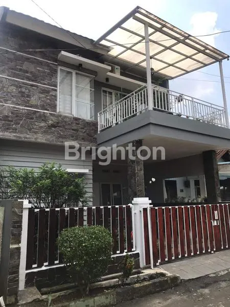 image RUMAH CANTIK 2,5 LANTAI DI KAWASAN ELITE STRATEGIS DI BOGOR (2)