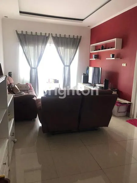 image RUMAH CANTIK 2,5 LANTAI DI KAWASAN ELITE STRATEGIS DI BOGOR (3)