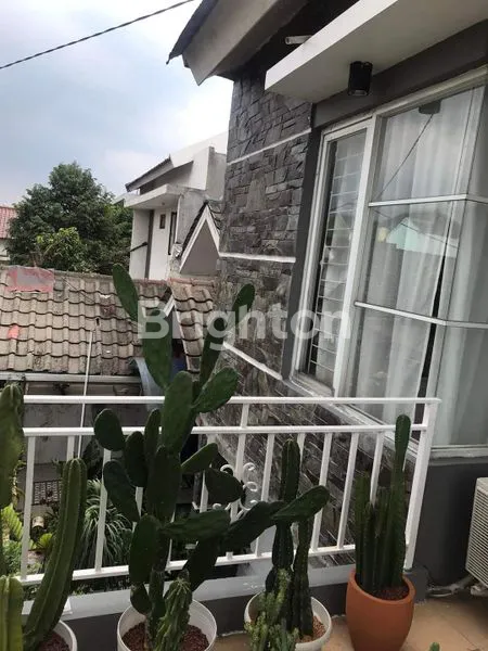 image RUMAH CANTIK 2,5 LANTAI DI KAWASAN ELITE STRATEGIS DI BOGOR (6)