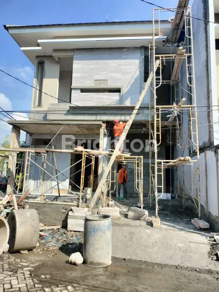 image RUMAH MANYAR TIRTOYOSO NEW GRESS MINIMALIS HOOK (1)