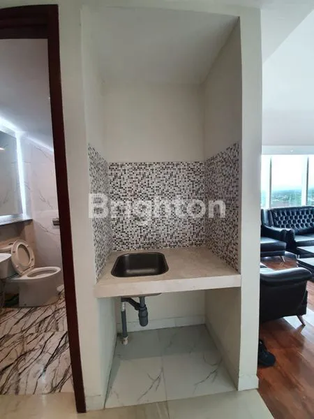 image APARTEMEN DENGAN INTERIOR BAGUS SEKALI - VIIEW CANTIK (4)