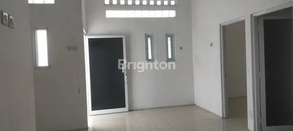 image GRIYA ARTERI SARI MALANGSARI, ROW JLN LEBAR MOBIL TRUK BISA MASUK, KEAMANAN 24 JAM. HUNIAN TENANG, 3MNT KE KAMPUS USM, 5 MNT KE RS PANTIWILASA DAN 5 MNT KE MESJID AGUNG JL GAJAH DKT DG ALFAMART DAN INDOMART (5)