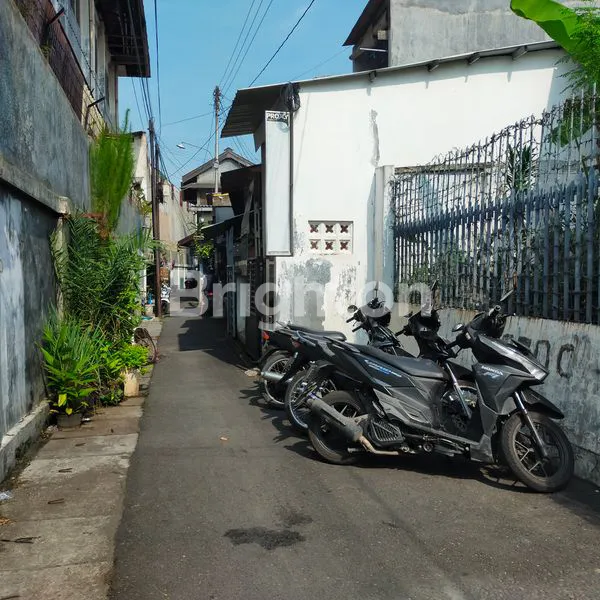 image RUMAH DENGAN USAHA KOS, STRATEGIS TENGAH KOTA DI SEMARANG TENGAH (2)