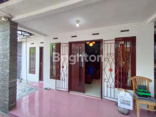 image RUMAH HUNI LUAS LOKASI STRATEGIS DI PERUMAHAN KOTA KEDIRI (1)