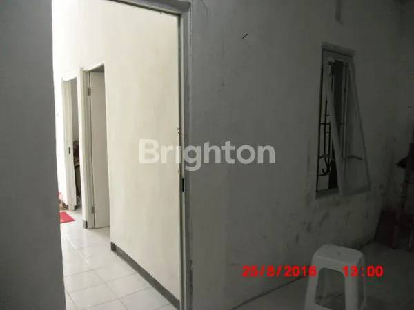 image RUMAH MINIMALIS DI NEO QUEEN ROW JALAN 2 MOBIL (7)