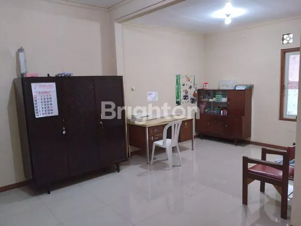 image RUMAH KOMERSIAL AREA PUCANG ANOM TIMUR YANG SIAP HUNI, PUSAT KOTA SURABAYA (2)