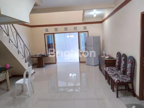 image RUMAH KOMERSIAL AREA PUCANG ANOM TIMUR YANG SIAP HUNI, PUSAT KOTA SURABAYA (3)