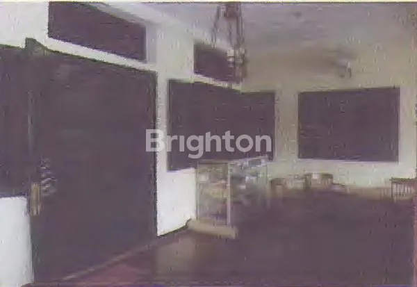 image RUMAH LUAS 2 LANTAI DI KLOJEN, MALANG (2)