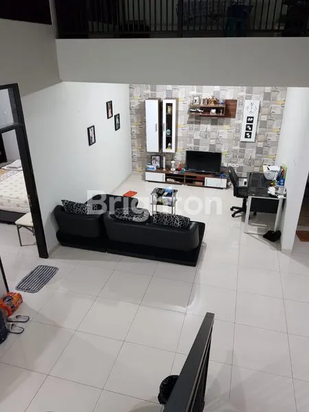 image RUMAH MEWAH MODERN MINIMALIS DI ARAYA MALANG (4)