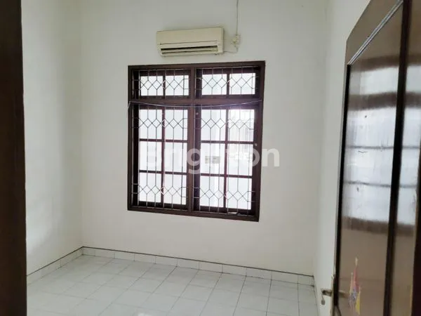 image TMN MAJAPAHIT RUMAH 1 LT SIAP HUNI SEMARANG TIMUR (7)