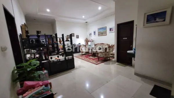 image RUMAH STRATEGIS NOL JALAN RAYA GAYUNGSARI (1)