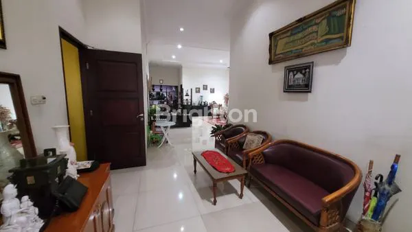 image RUMAH STRATEGIS NOL JALAN RAYA GAYUNGSARI (3)