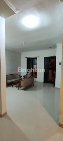 image RUMAH BAGUS SIAP HUNI PAKUWON CITY SURABAYA DEKAT ITS (6)