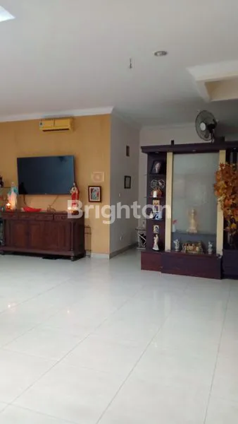 image RUMAH DI TAMAN RATU, CANTIK & ADEM DI HATI, BANGUNAN 3 LANTAI (1)