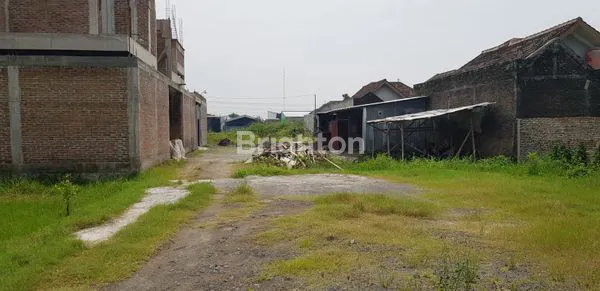 image TANAH STRATEGIS LEBAR DEPAN 18 METER DEKAT PERUM GRIYA DIPONEGORO KLATEN (2)