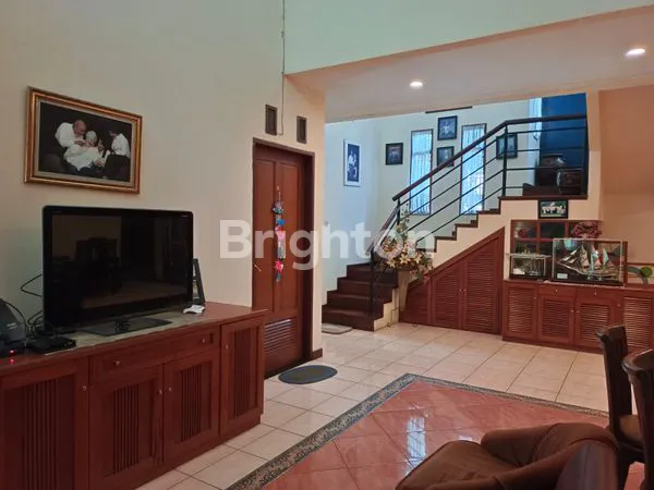 image REPOSISI HARGA DARI 12,5 M JADI 11,5 M - RUMAH 2 LT HOOK NYAMAN & AMAN DEKAT POS JAGA PONDOK HIJAU (4)