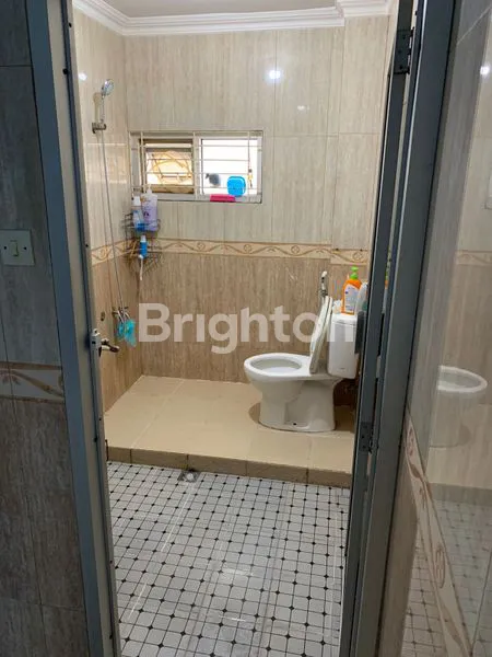 image TOWN HOUSE KEREN LOKASI PREMIUM TENGAH KOTA NEGO TIPIS (8)