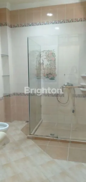 image RUMAH ASRI 2 LANTAI TERAWAT, SIAP HUNI (6)