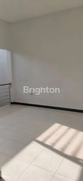 image RUMAH DI JAJAR SOLO (8)