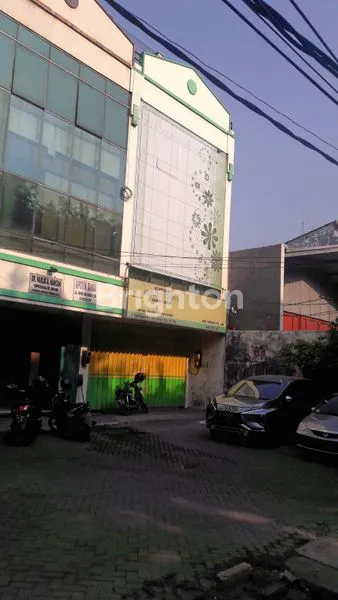 RUKO 3.5 LANTAI DI  ARJUNO  SURABAYA