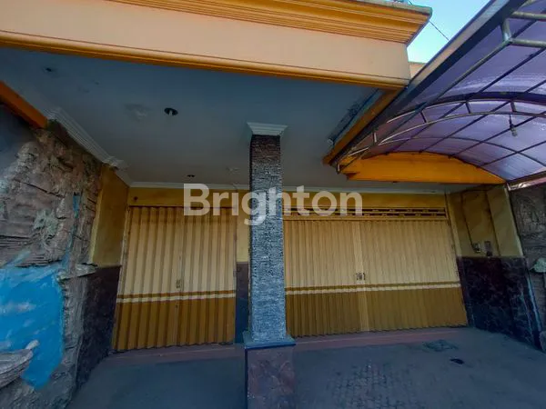 image RUMAH LUAS 2.5 LANTAI LOKASI STRATEGIS JALAN PENANGGUNGAN BARAT SUNGAI KOTA KEDIRI (2)