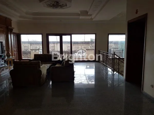 image RUMAH MEWAH CANTIK INDAH BUKIT DARMO GOLF (4)