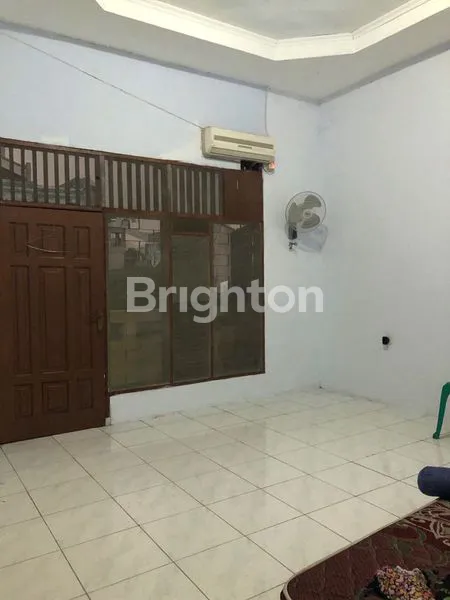 image RUMAH JERUK MANIS KEBON JERUK 2.5 LANTAI FULL FURNISH (6)