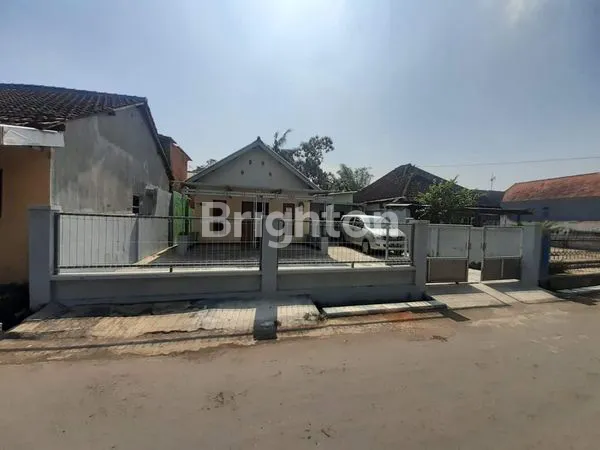 image TANAH + RUMAH PAKIS (1)