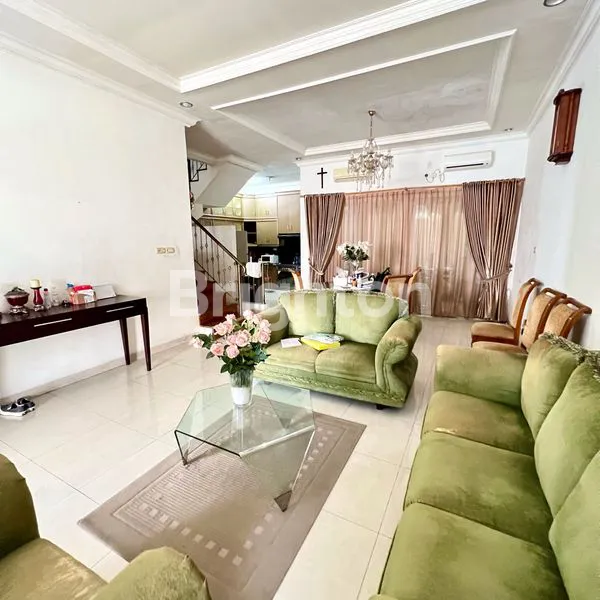 image RUMAH TOWNHOUSE CANTIK DAN MEWAH DI PALEMBANG REGENCY (2)