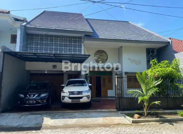 image RUMAH SERASA VILLA PLUS KOLAM RENANG DITENGAH KOTA SURABAYA SEKITAR KENJERAN KALIJUDAN, FULL FURNISHED (1)