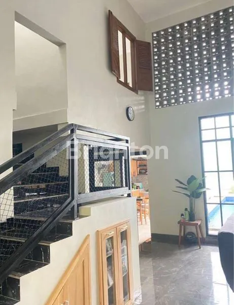 image RUMAH SERASA VILLA PLUS KOLAM RENANG DITENGAH KOTA SURABAYA SEKITAR KENJERAN KALIJUDAN, FULL FURNISHED (7)