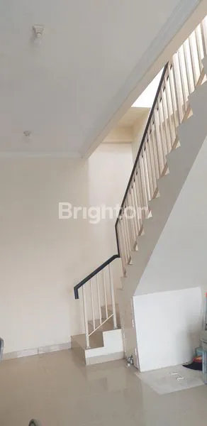 image RUKO HOOK 3 LANTAI DI GALAXY (5)