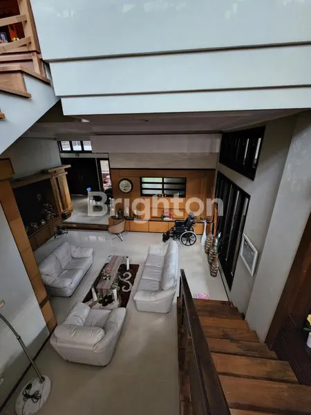 image RUMAH CANTIK MEWAH FULL FURNISHED 2 LANTAI SIAP HUNI DI PONDOK SURYA INDAH SAMARINDA (1)