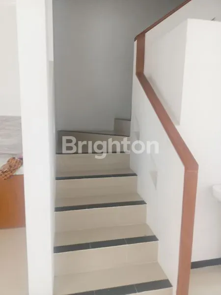 image RUMAH BARU MINIMALIS 2 LANTAI DI PENUMPING SOLO (5)