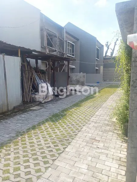 RUMAH BARU MINIMALIS 2 LANTAI DI PENUMPING SOLO