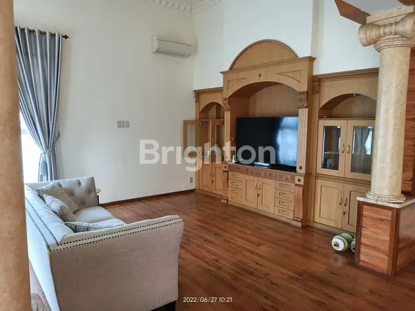 image RUMAH MEWAH HAJI MISBAH MEDAN MAIMUN (4)