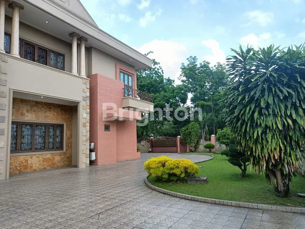 image RUMAH MEWAH HAJI MISBAH MEDAN MAIMUN (7)