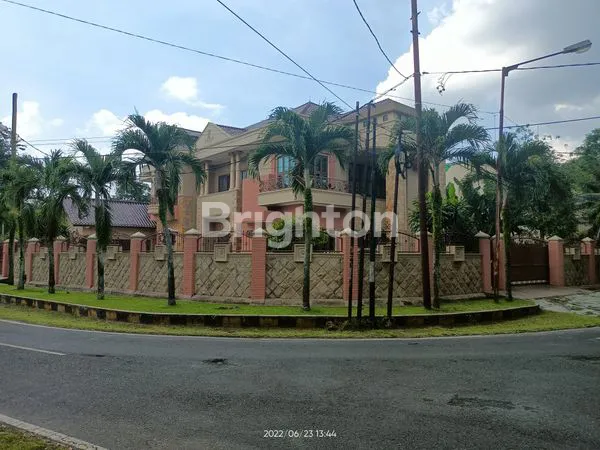 RUMAH MEWAH HAJI MISBAH MEDAN MAIMUN