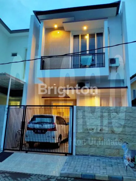 image RUMAH MINIMALIS 2 LANTAI PANTAI MENTARI HARGA MURAH 1M AN (1)