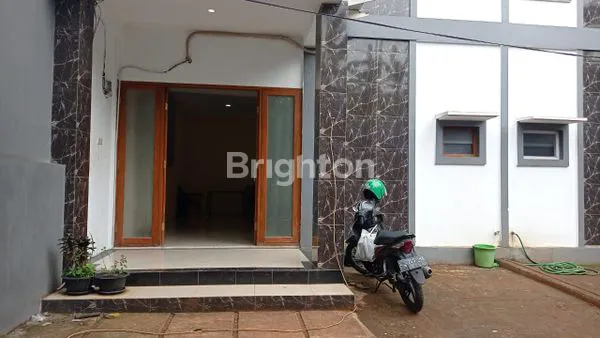 image HUNIAN CANTIK 2 LANTAI TERAWAT SIAP HUNI (2)